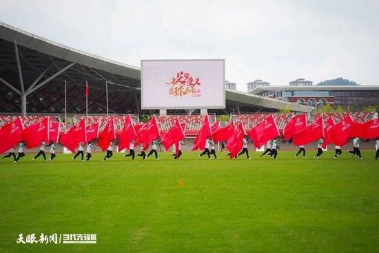 开机现场图近日，电影《幸福生活》在成都开机